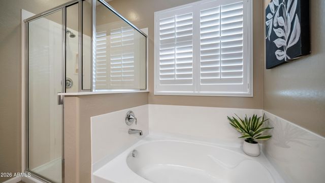 8611 E DESERT Lane, Mesa, AZ 85209