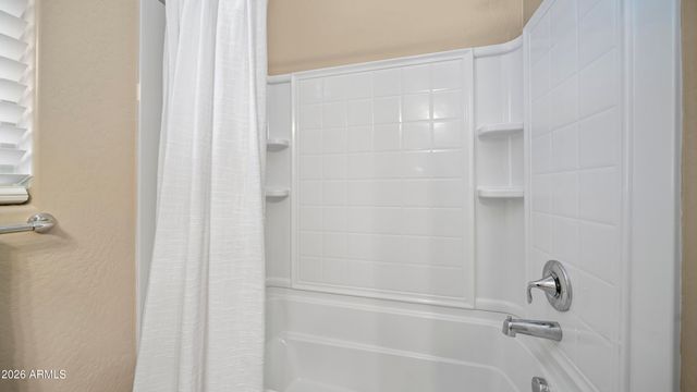 8611 E DESERT Lane, Mesa, AZ 85209