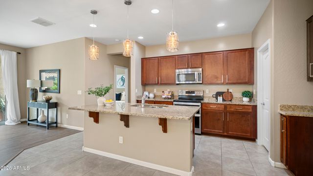 8611 E DESERT Lane, Mesa, AZ 85209