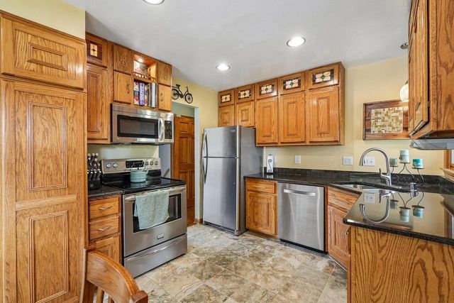 2709 13th AVENUE, South Milwaukee, WI 53172