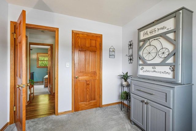 2709 13th AVENUE, South Milwaukee, WI 53172