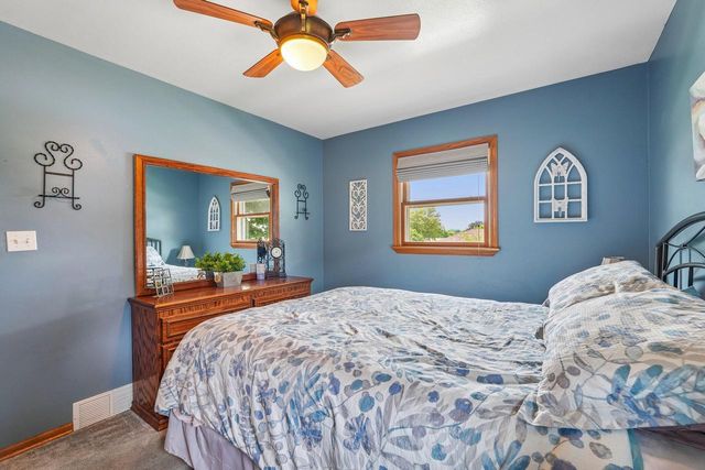 2709 13th AVENUE, South Milwaukee, WI 53172