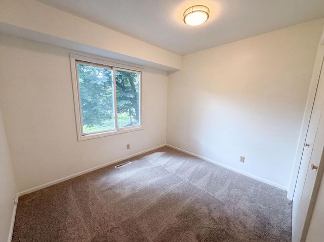 2601 Setter Circle, Mound, MN 55364