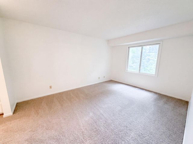 2601 Setter Circle, Mound, MN 55364
