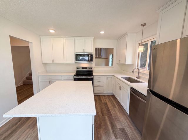2601 Setter Circle, Mound, MN 55364
