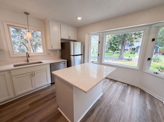 2601 Setter Circle, Mound, MN 55364