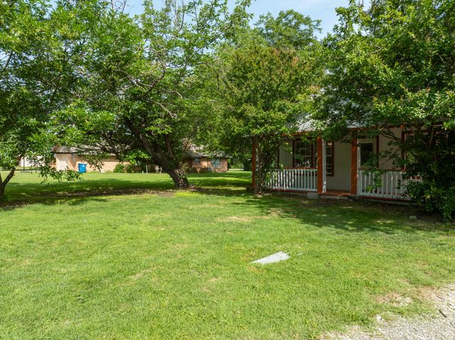 105 E North Street, Itasca, TX 76055