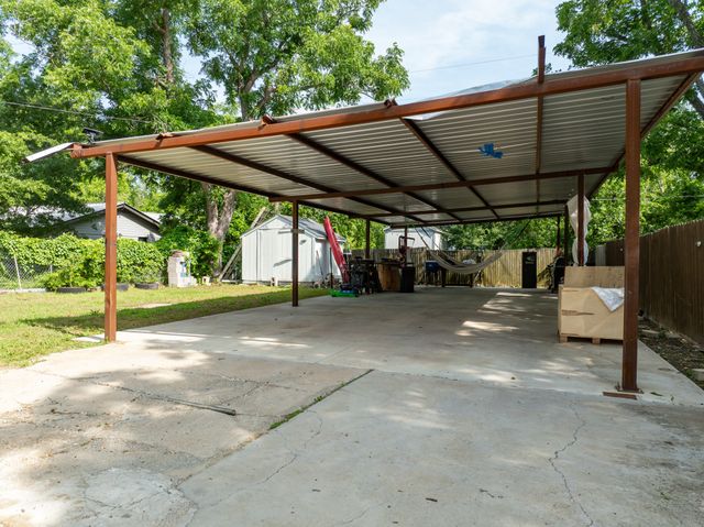105 E North Street, Itasca, TX 76055