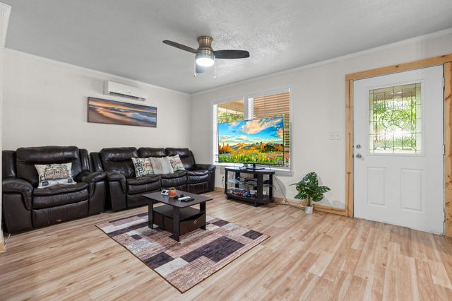 105 E North Street, Itasca, TX 76055