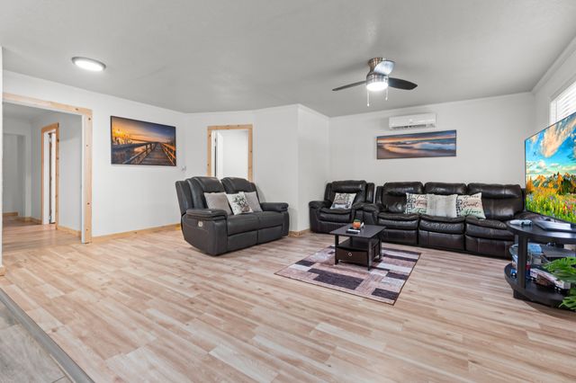 105 E North Street, Itasca, TX 76055