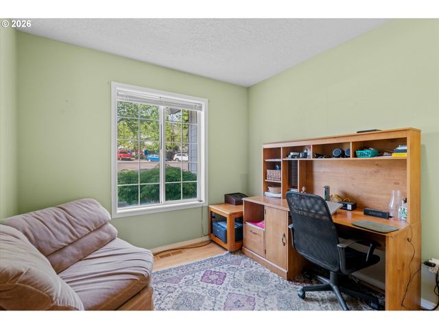 1083 Se ACACIA Pl, Gresham, OR 97080