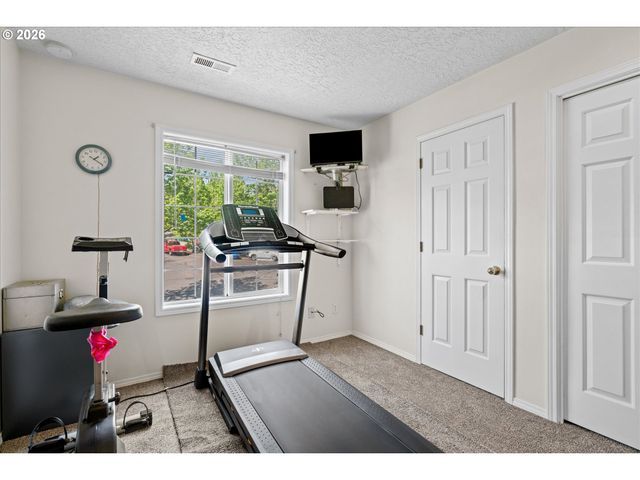 1083 Se ACACIA Pl, Gresham, OR 97080