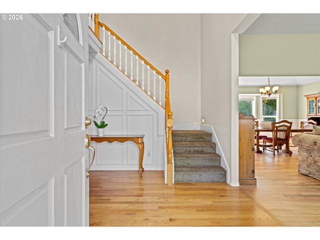 1083 Se ACACIA Pl, Gresham, OR 97080