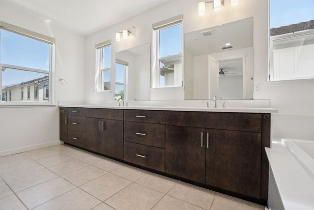 2752 Mirth Loop, San Jose, CA 95122
