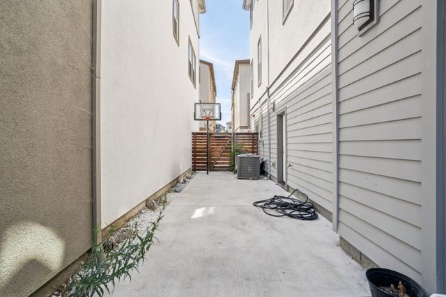 2752 Mirth Loop, San Jose, CA 95122