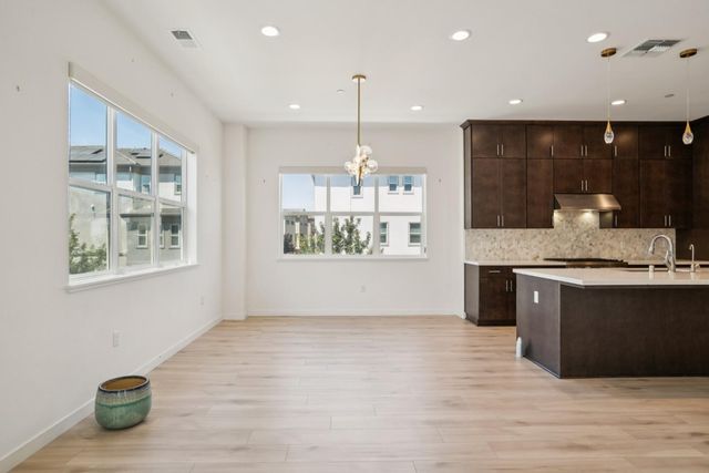 2752 Mirth Loop, San Jose, CA 95122