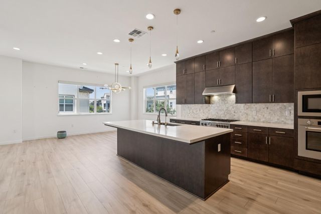 2752 Mirth Loop, San Jose, CA 95122