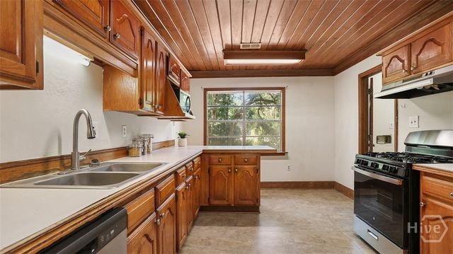 3 Long Boat Place, Savannah, GA 31410