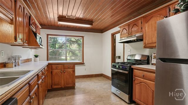 3 Long Boat Place, Savannah, GA 31410