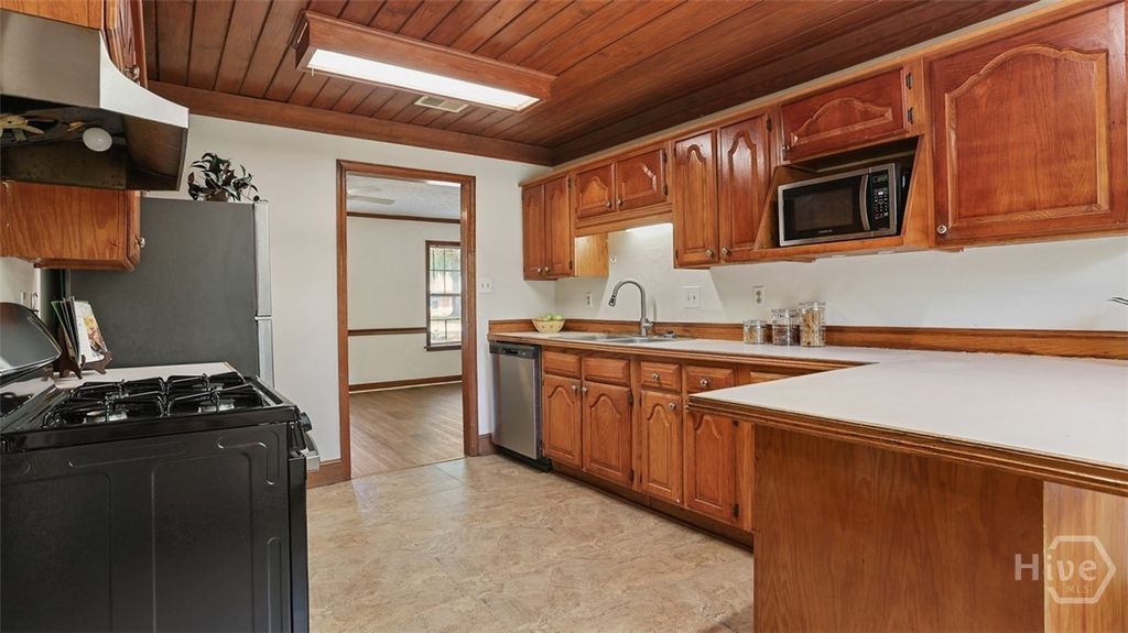 Image 10 of property listing at 3 Long Boat Place, Savannah, GA 31410