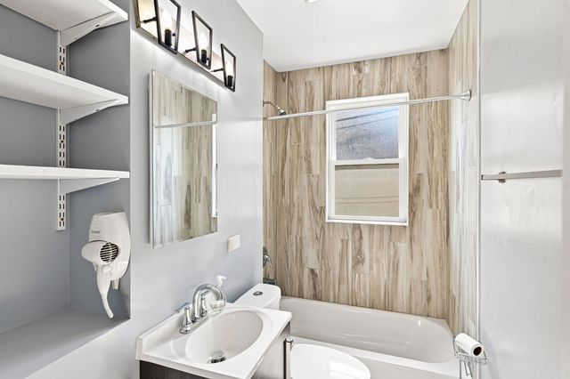 2935 W 25th Place, Chicago, IL 60623