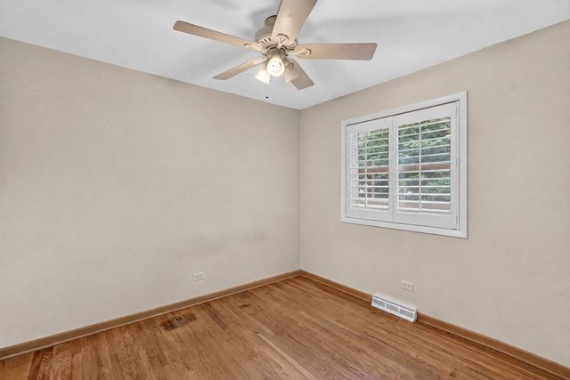 145 Dole Avenue, Crystal Lake, IL 60014