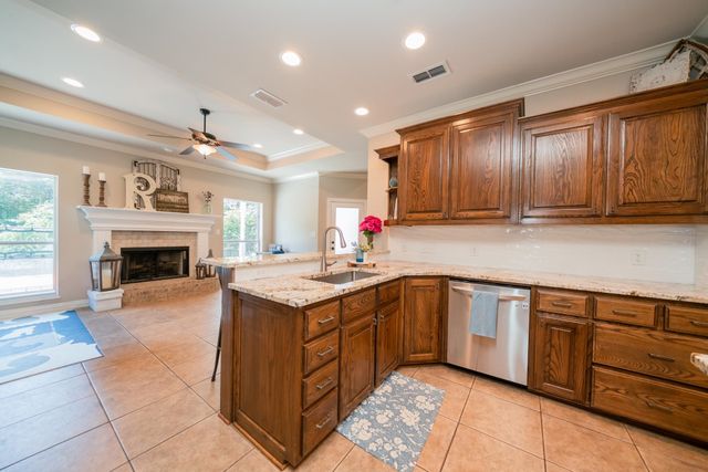 104 Colt St, Longview, TX 75604