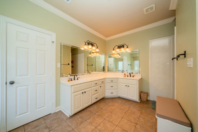 104 Colt St, Longview, TX 75604