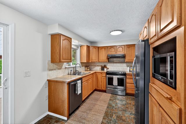 12901 E 28th Ave, Spokane Valley, WA 99216