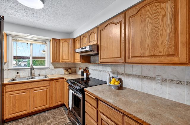 12901 E 28th Ave, Spokane Valley, WA 99216