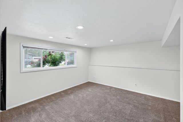 12901 E 28th Ave, Spokane Valley, WA 99216
