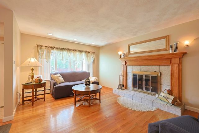 37 Cliftondale, Saugus, MA 01906