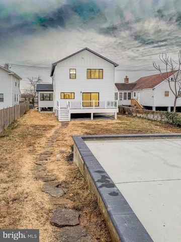 3108 ADAMS ST NE, Washington, DC 20018