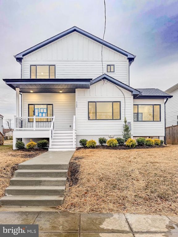 3108 ADAMS ST NE, Washington, DC 20018