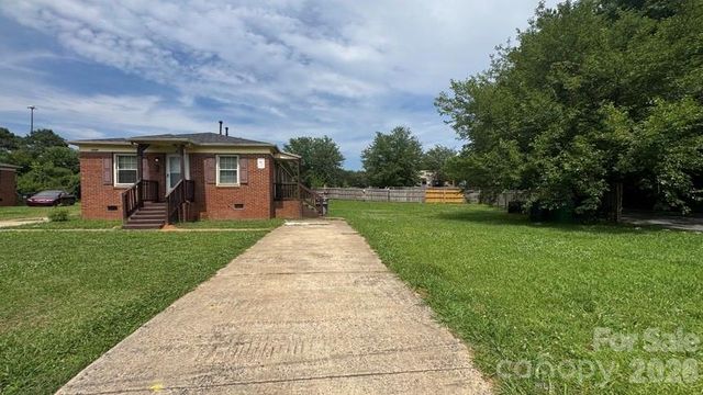 1661 &1665 Montana Drive, Charlotte, NC 28216