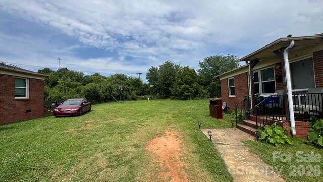 1661 &1665 Montana Drive, Charlotte, NC 28216