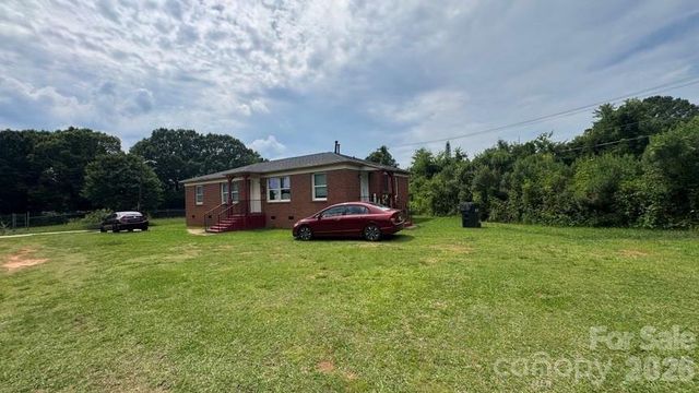 1661 &1665 Montana Drive, Charlotte, NC 28216