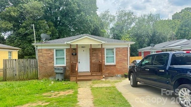 1661 &1665 Montana Drive, Charlotte, NC 28216