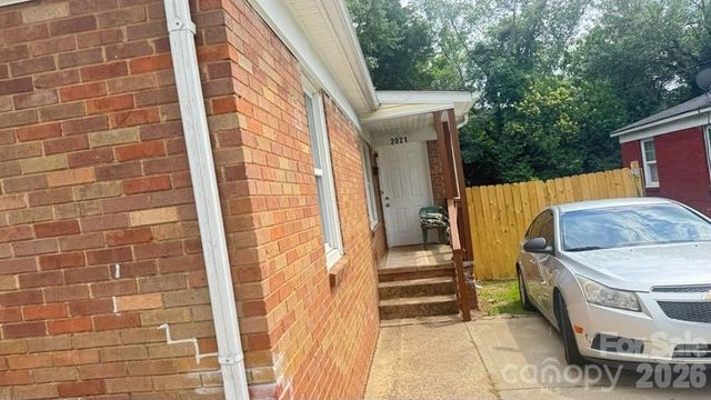 1661 &1665 Montana Drive, Charlotte, NC 28216