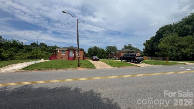 1661 &1665 Montana Drive, Charlotte, NC 28216