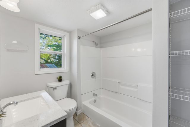 3832 15th Street, Des Moines, IA 50313