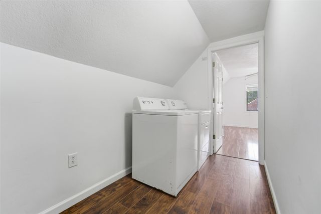 3832 15th Street, Des Moines, IA 50313