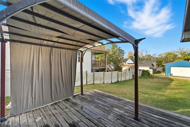 3832 15th Street, Des Moines, IA 50313