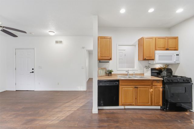 3832 15th Street, Des Moines, IA 50313