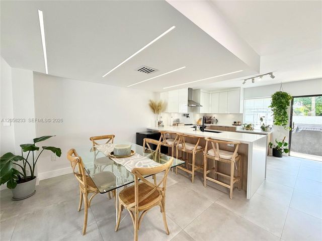 1990 Brickell Ave K, Miami, FL 33129