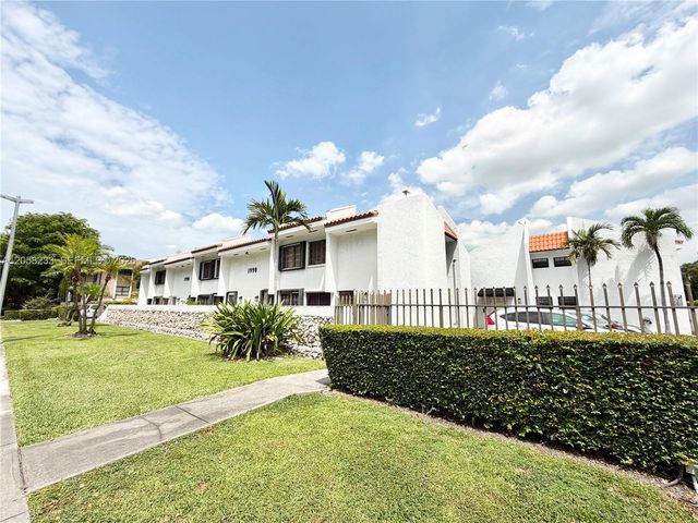 1990 Brickell Ave K, Miami, FL 33129