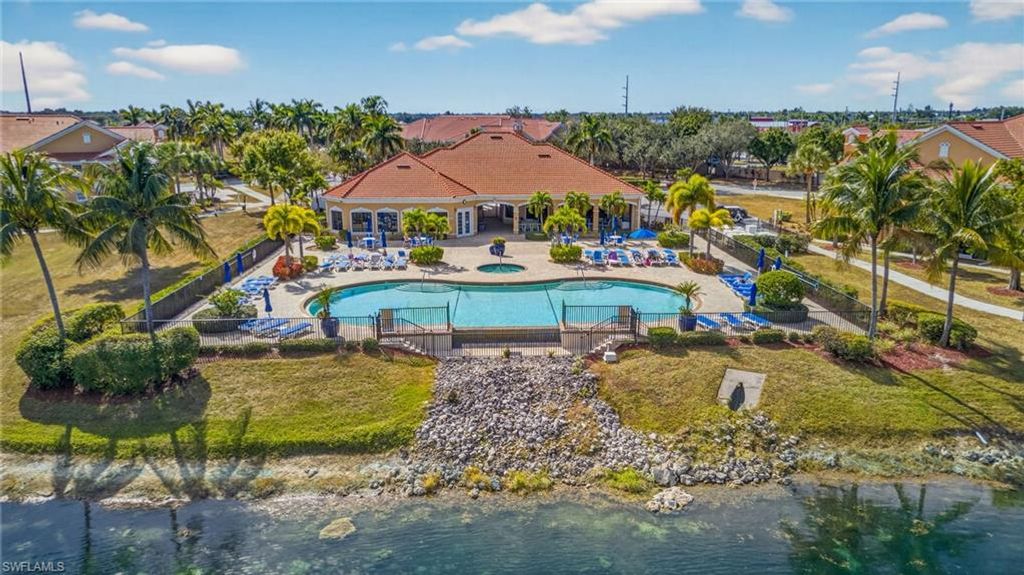 Image 26 of property listing at 1757 Concordia Lake CIR 3408, Cape Coral, FL 33909