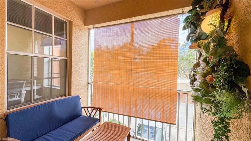 Image 4 of property listing at 1757 Concordia Lake CIR 3408, Cape Coral, FL 33909