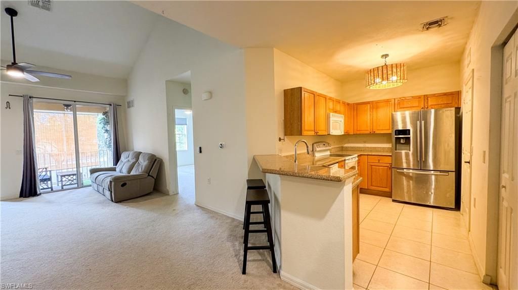 Image 6 of property listing at 1757 Concordia Lake CIR 3408, Cape Coral, FL 33909