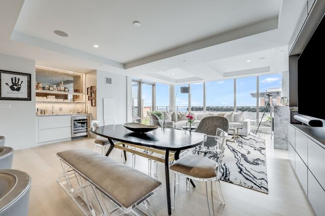 133 Seaport Blvd PH1C, Boston, MA 02210